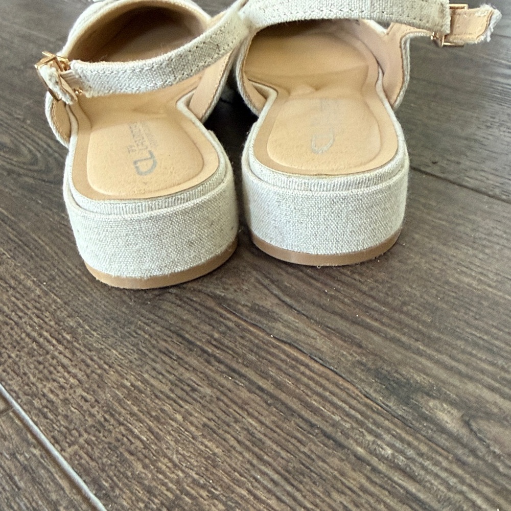 CL by Laundry Cream Linen-Look Slingback Sandals with Buckle Accent 7.5 - Picture 8 of 9